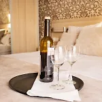 Cannes Bed and Breakfast