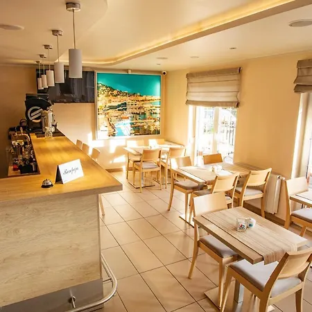 Bed and breakfast Cannes 3*