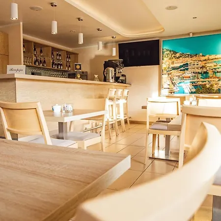 Bed & Breakfast Cannes Jastarnia