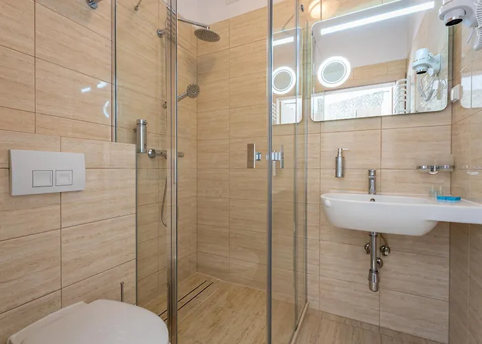 Bed and Breakfast Cannes 3*